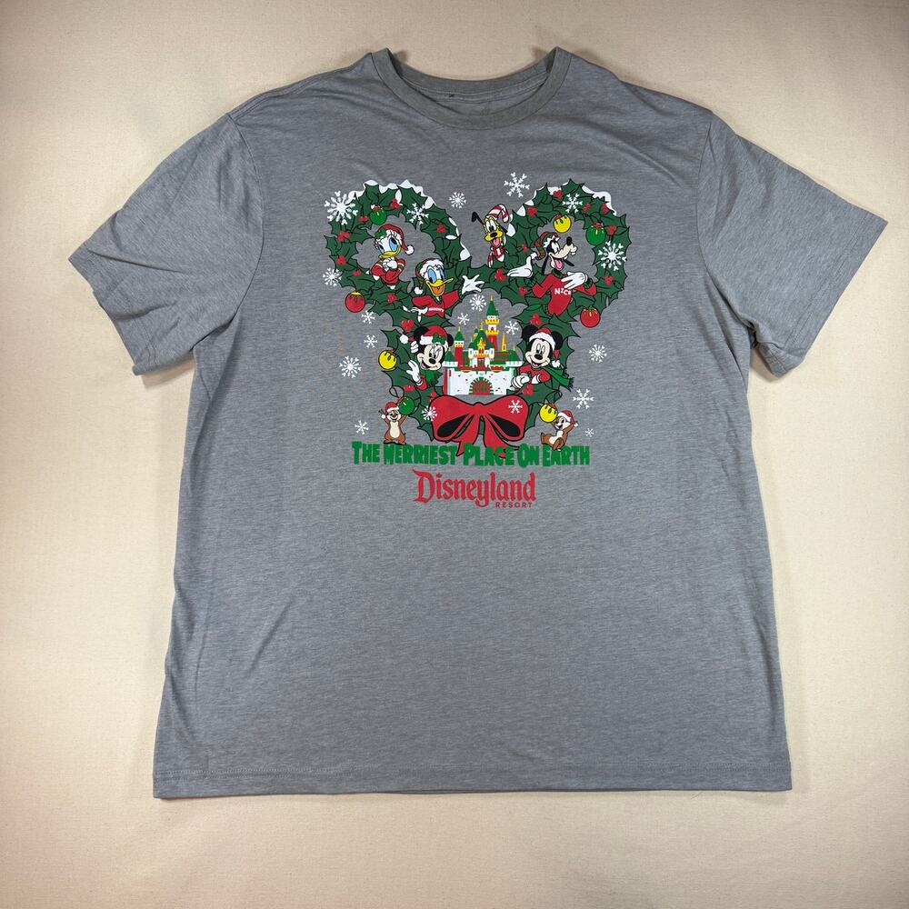 Disneyland Christmas Merriest Place Shirt Mens XL NWT Mickey Wreath Holiday Tee